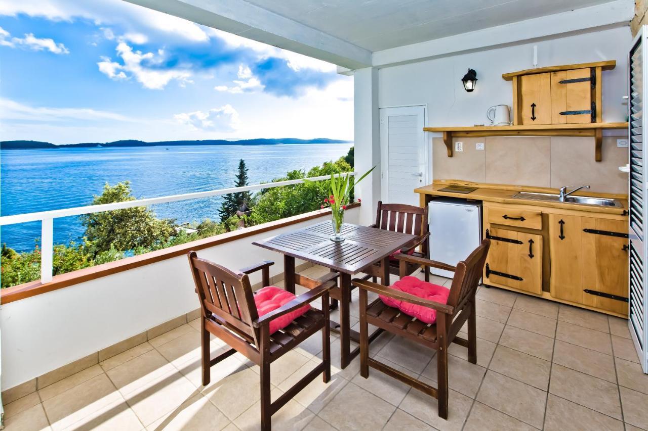 Apartments Villa Marcelina Хвар Екстериор снимка