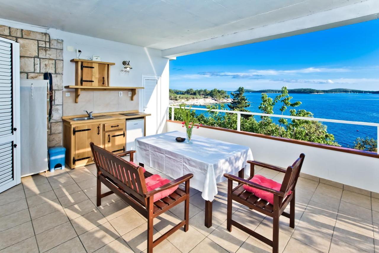 Apartments Villa Marcelina Хвар Екстериор снимка