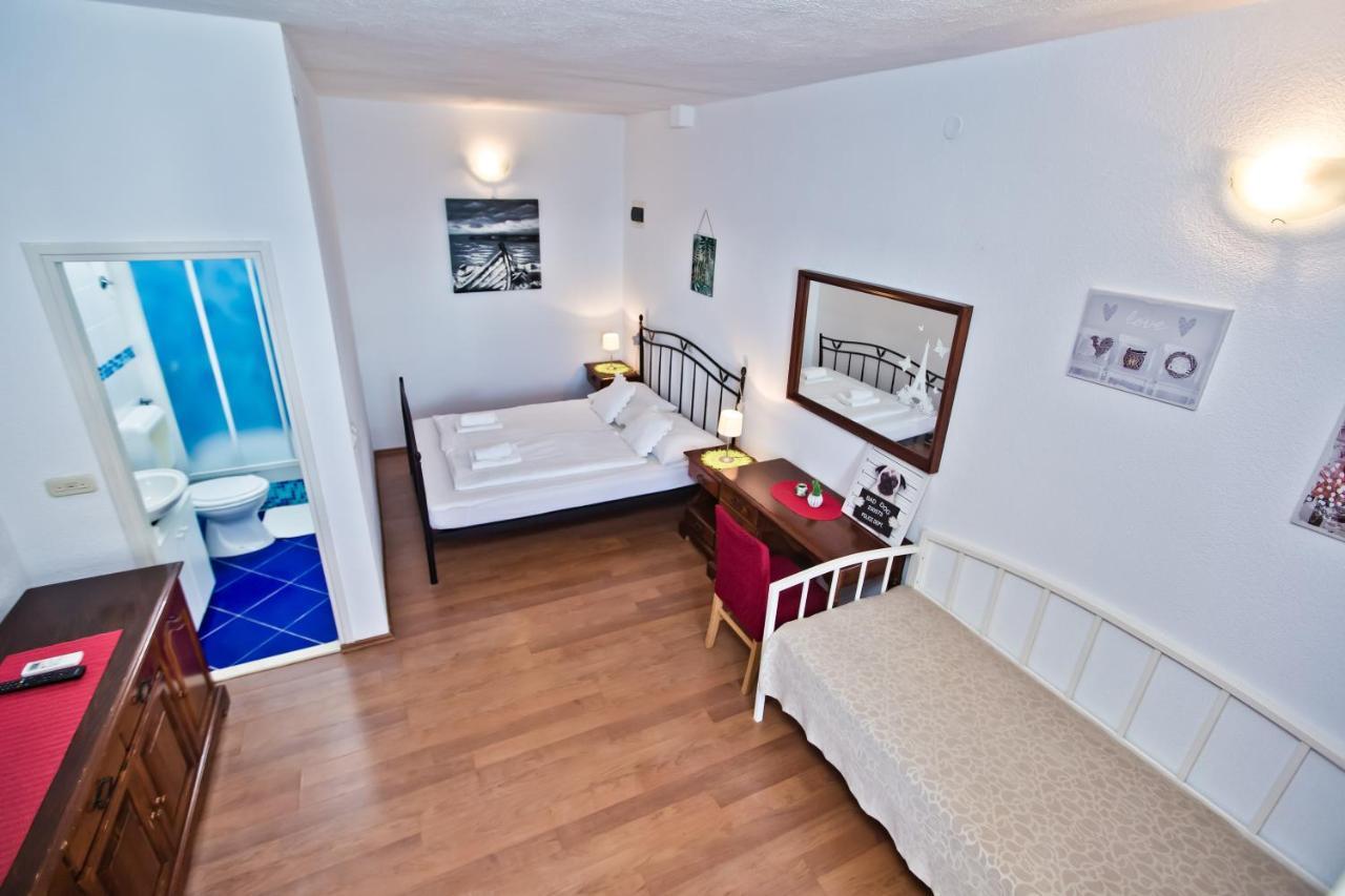 Apartments Villa Marcelina Хвар Екстериор снимка
