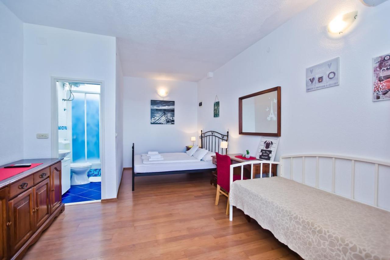 Apartments Villa Marcelina Хвар Екстериор снимка
