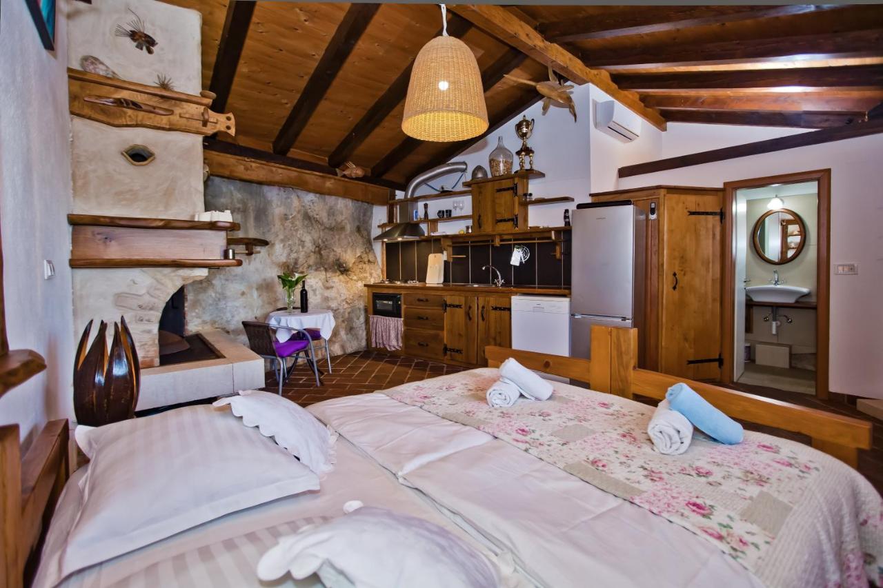 Apartments Villa Marcelina Хвар Екстериор снимка
