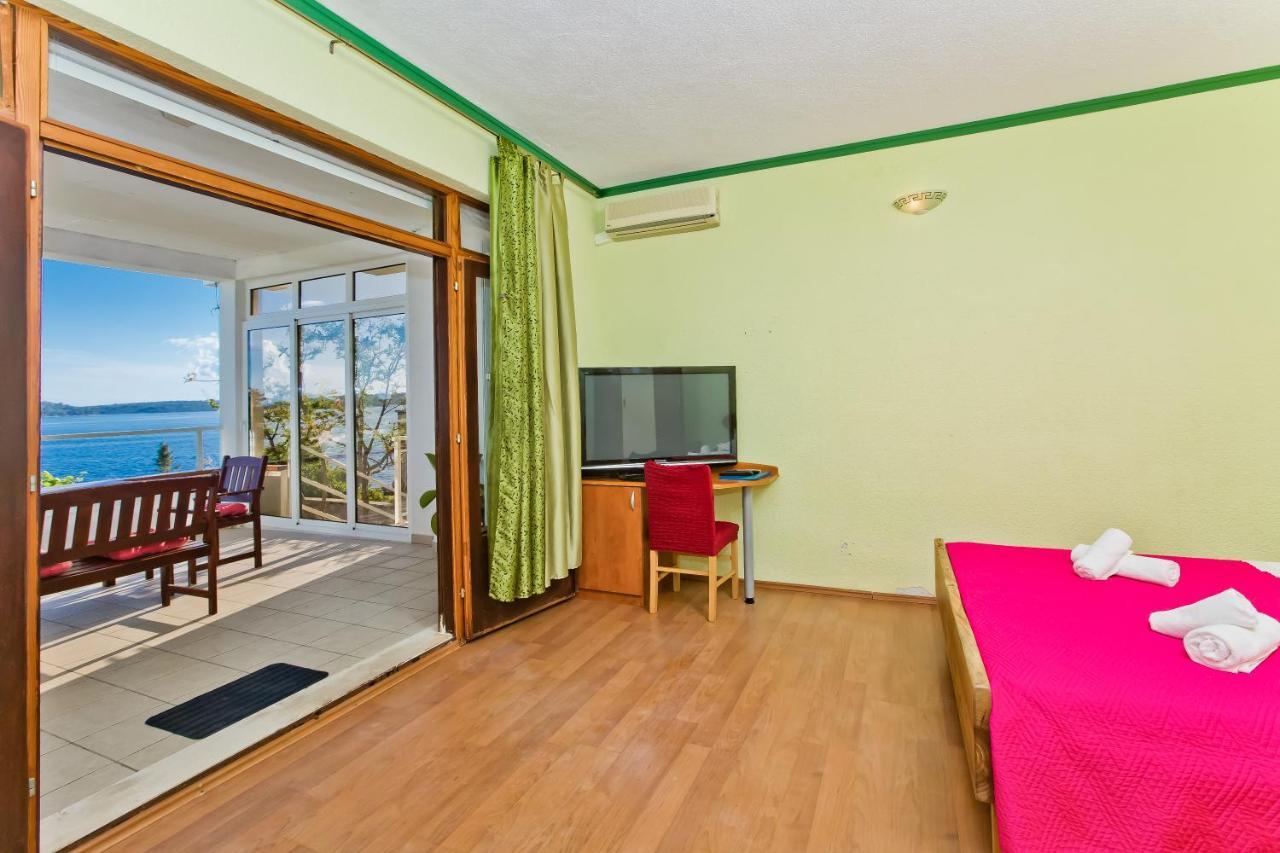 Apartments Villa Marcelina Хвар Екстериор снимка