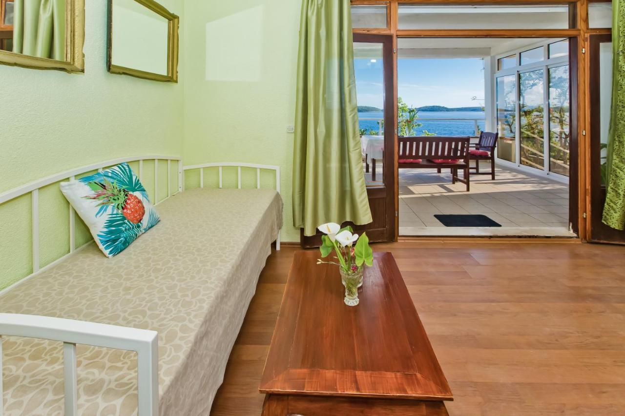 Apartments Villa Marcelina Хвар Екстериор снимка