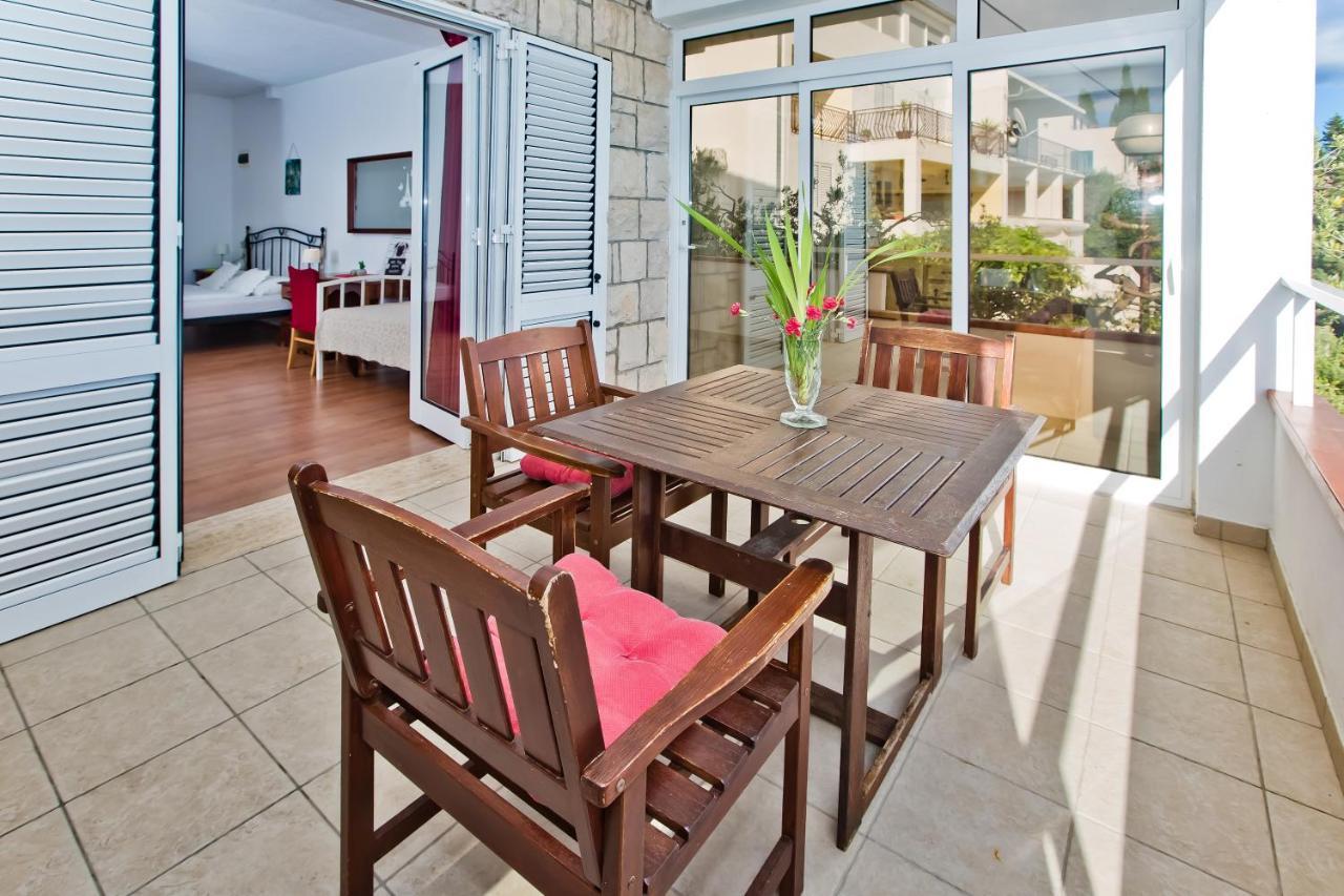 Apartments Villa Marcelina Хвар Екстериор снимка