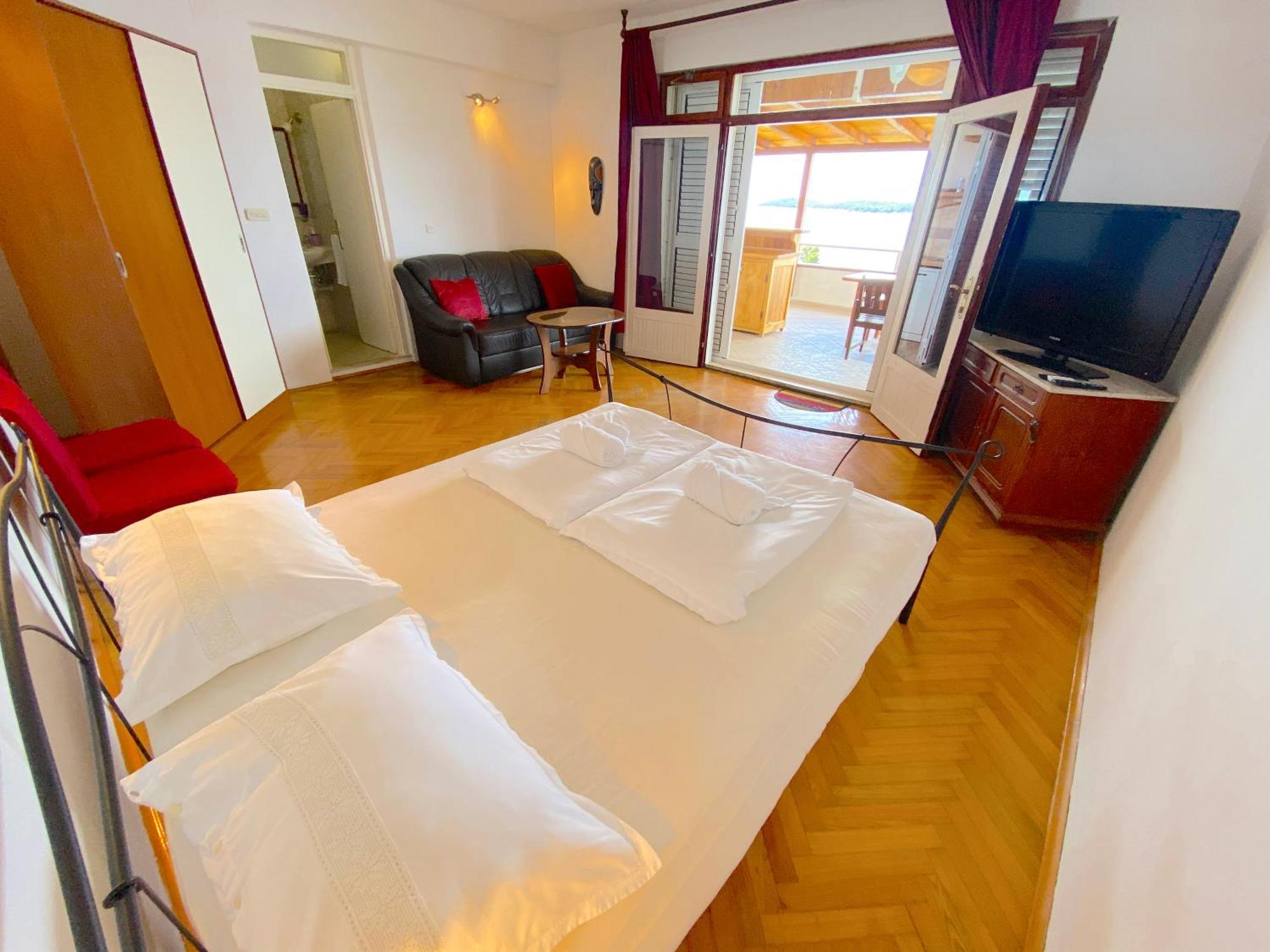 Apartments Villa Marcelina Хвар Стая снимка